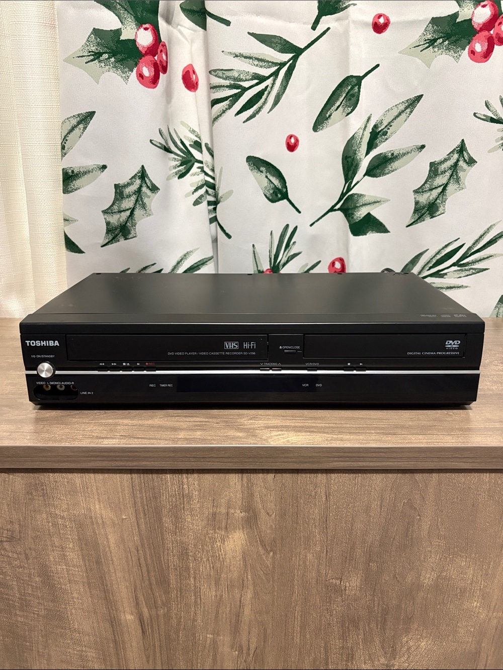 Toshiba VHS DVD Player Model SD-V296